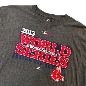 MAJESTIC Boston Red Sox Mens 2XL 2013 World Series Graphic MLB T Shirt Short